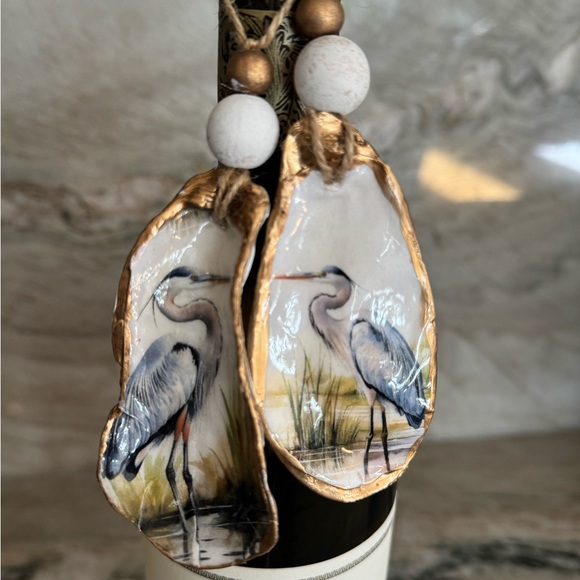 Heron Ceramic Oyster Shell Decoupaged Ornaments - Gold and White - Picture 1 of 8